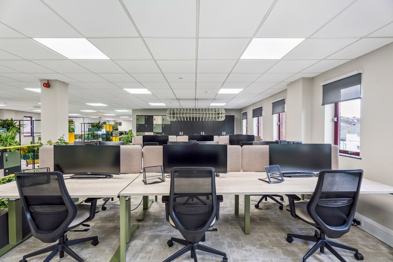 Creating a Vibrant and Functional Workplace with Proici Commercial Interiors, image 4